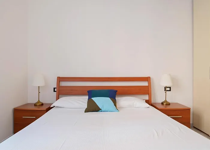 Guesthost - Stazione Cozy And Functional Flat Apartamento *