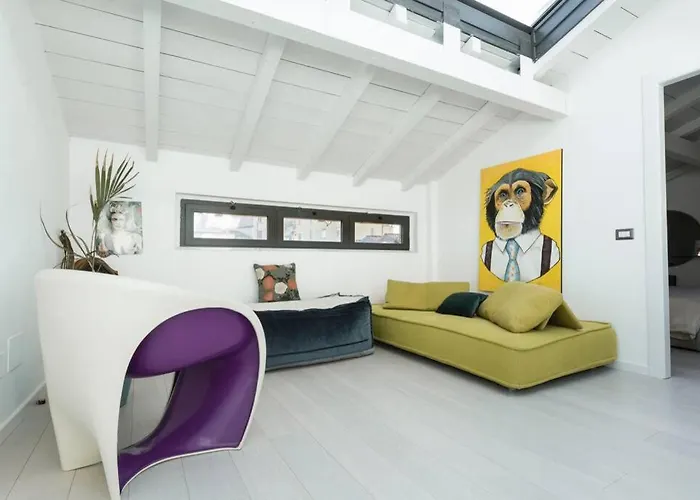 アパート Unique 4 Storey House On Naviglio 4bd, 4bt *
