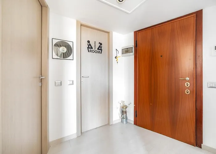 Appartement Precotto Comfortable Flat With Balcony Milaan