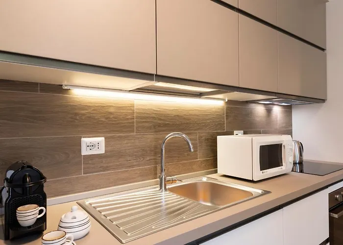 West - Modern And Comfortable