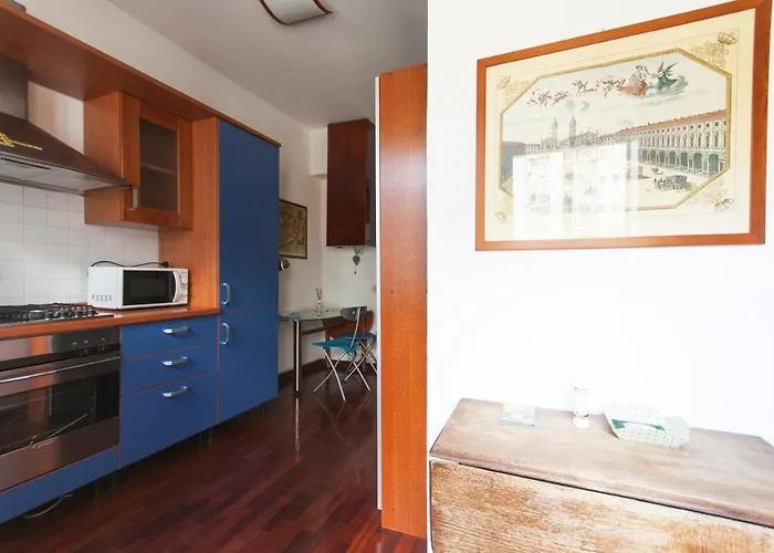 De Angeli Cozy Apartment- Youhosty Apartament *