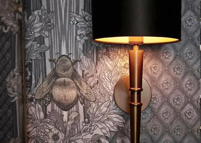 Lippi 42 With Private Garden Milan