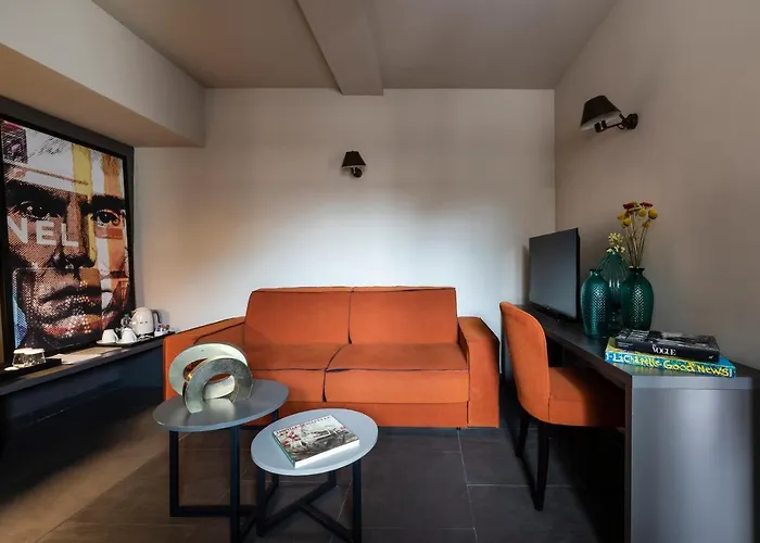 Fifty House Hotell 5*