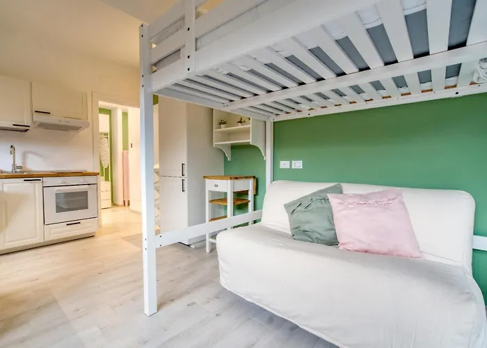 Suzzani 273 Otel *