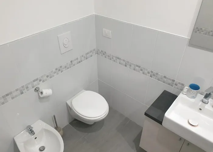 Apartment Michelangelo 30 Moderno Vicino Bosco Verticale