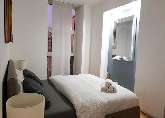 Michelangelo 30 Moderno Vicino Bosco Verticale Milan