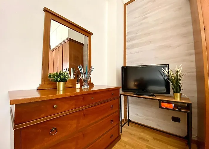 Life - Fiera - San Siro Apartman *