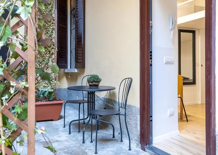 아파트 Walk To Duomo, Loft Near Metro, M4 Linate 2min Walk