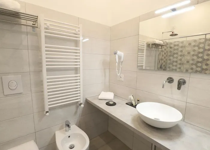 Cadorna Luxury 2*