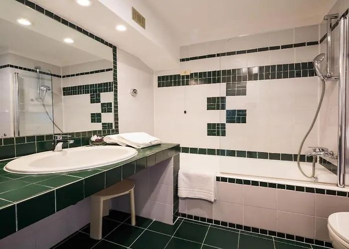 Blaise & Francis فندق ميلان