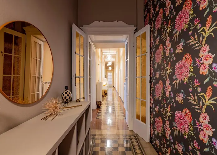 House Of Frames Bed & Breakfast *