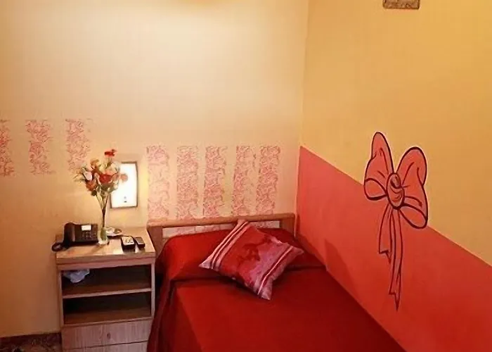 San Giovanni Hotel *