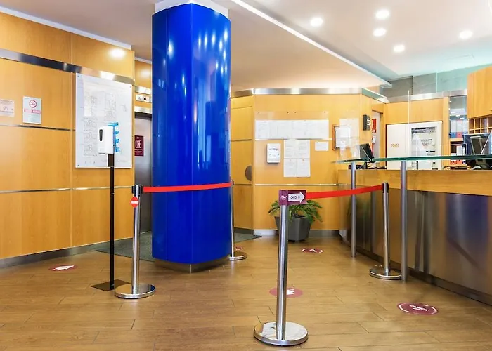 Aosta فندق ميلان