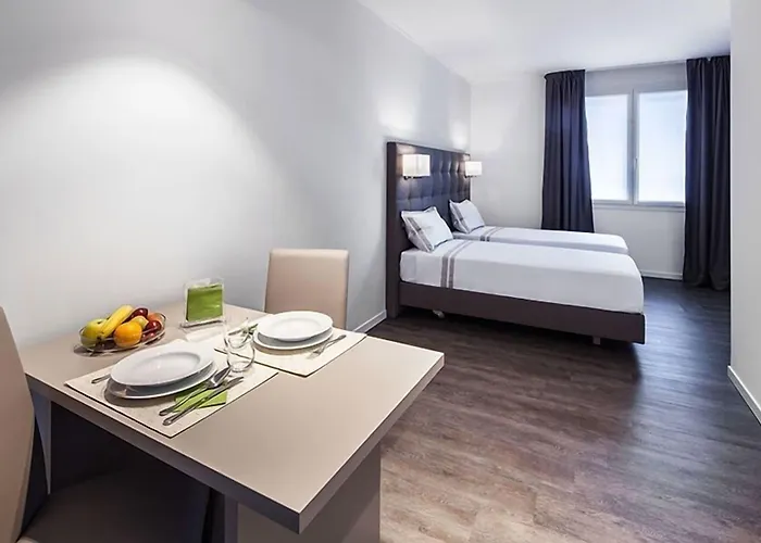 & Urban Padel Aparthotel Milano