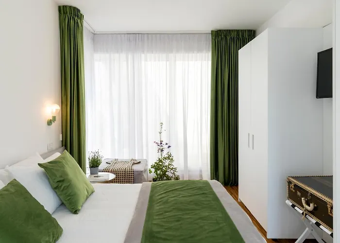 Vela Centro Con Garage Milánó