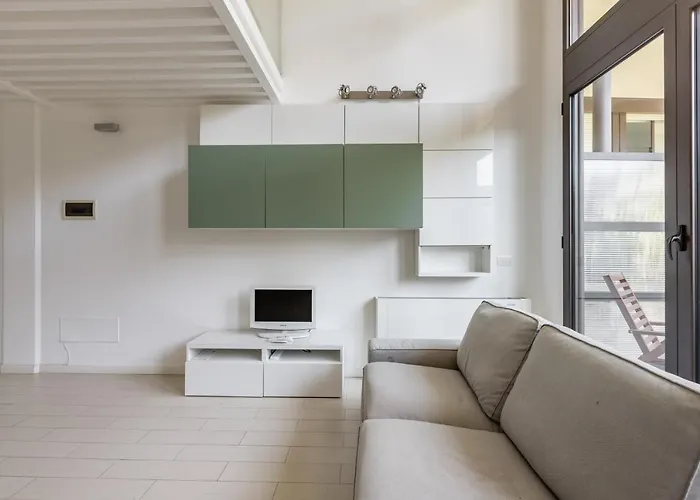 Guesthost - Elegant Loft With Balcony! Appartement *