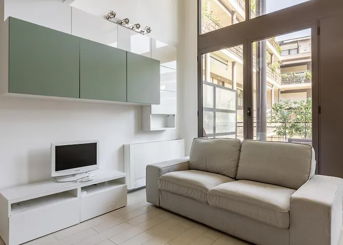 Guesthost - Elegant Loft With Balcony! Appartement