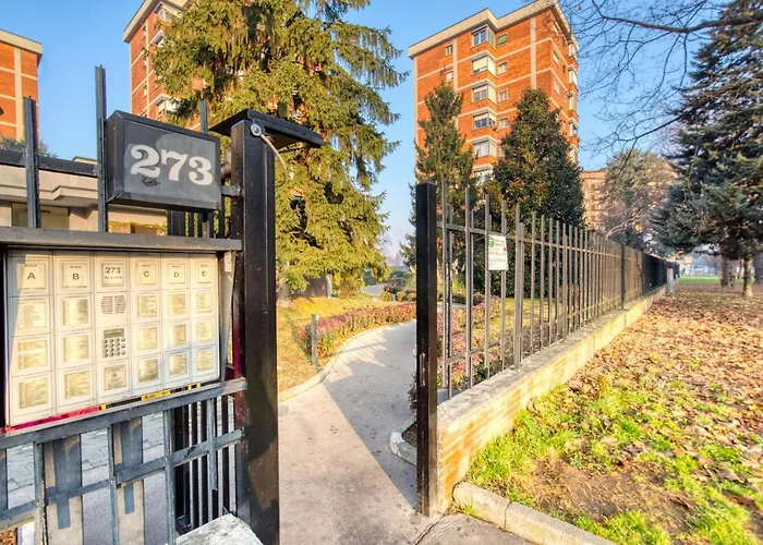 Suzzani 273 Otel