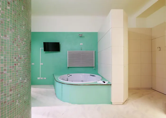 Prestige Boutique Homes - Exlcusive Apartament Garden & Pool * Milan