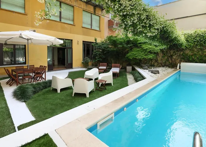 Prestige Boutique Homes - Exlcusive Apartament Garden & Pool Apartment