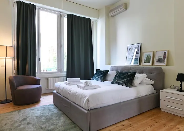 Prestige Boutique Homes - Exlcusive Apartament Garden & Pool Apartment