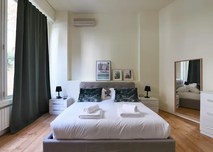 Prestige Boutique Homes - Exlcusive Apartament Garden & Pool Milan