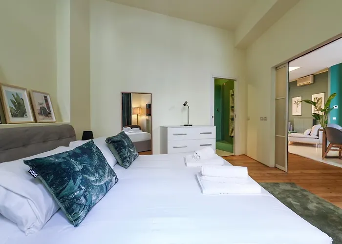Prestige Boutique Homes - Exlcusive Apartament Garden & Pool