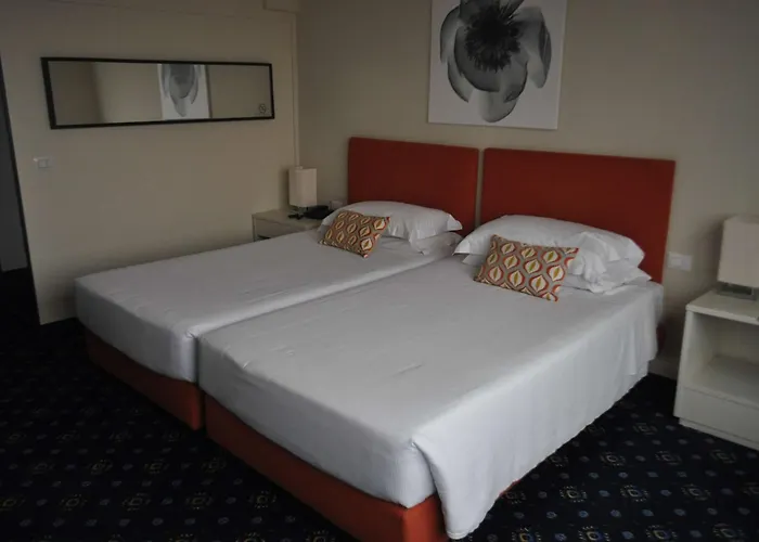 Blaise & Francis ميلان