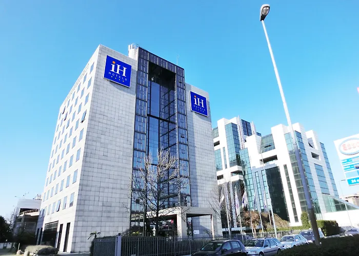 Ih Lorenteggio 호텔 4*