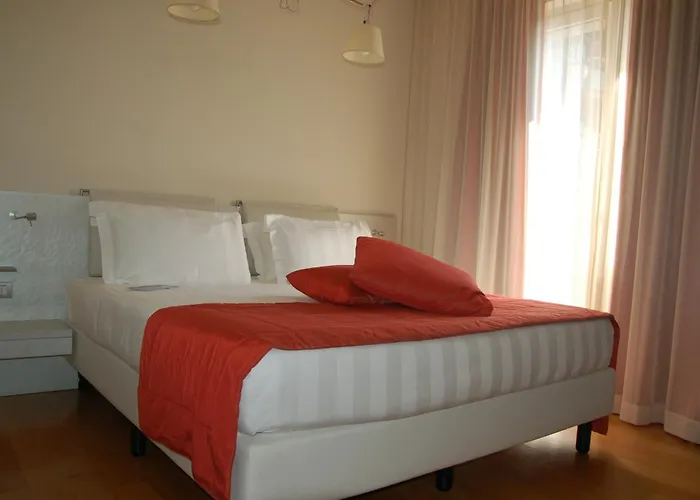 Mercure Solari Hotel