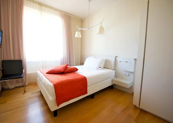 Mercure Solari 4*