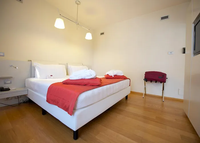 Mercure Solari Hotel 4*