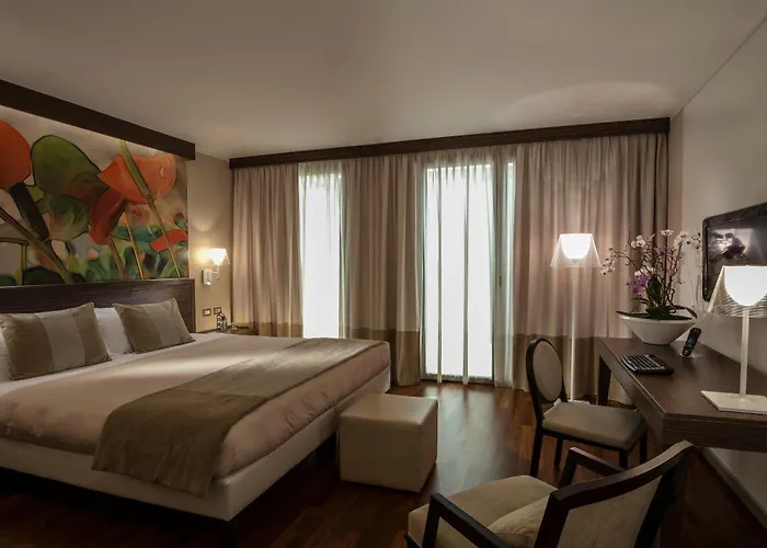 Ramada Plaza By Wyndham Hotel Mediolan