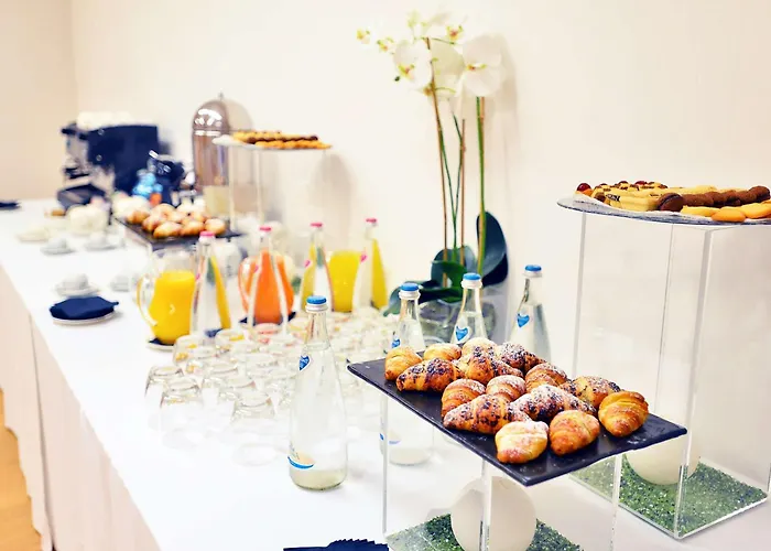 Hilton Garden North Hotel