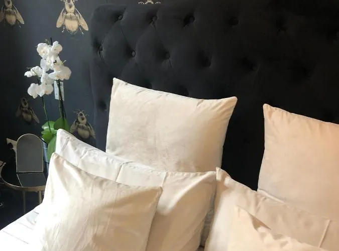 Lippi 42 With Private Garden Couette-café