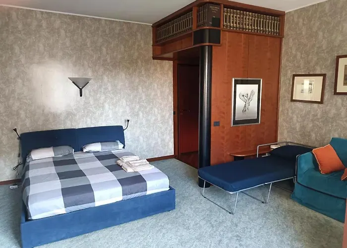 Elegant Apartment For 4 - Metro 5 Min - Duomo 10 Min - Milano Apartment *