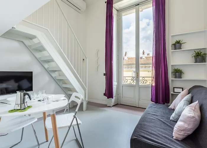 Guesthost - Apts Milano-corso Magenta * Milão