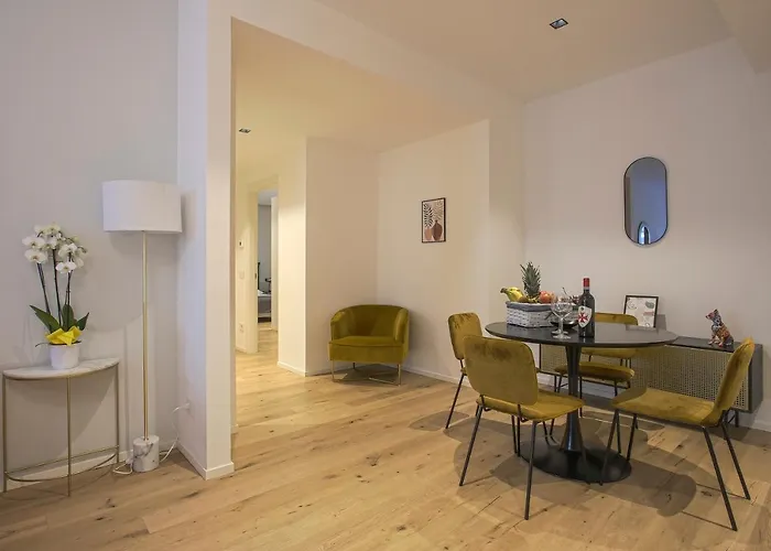 Chic Luxury Apartments-hosted By Sweetstay *