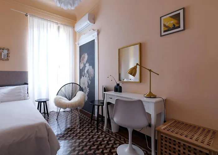 Bed & Breakfast House Of Frames *