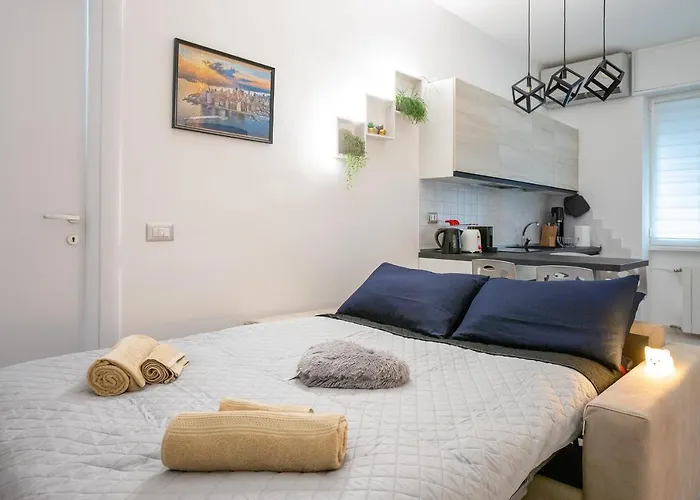 Apartment Duomo A 15 Minuti Di Metro-suite Con Netflix Ad Affori M3 Milan