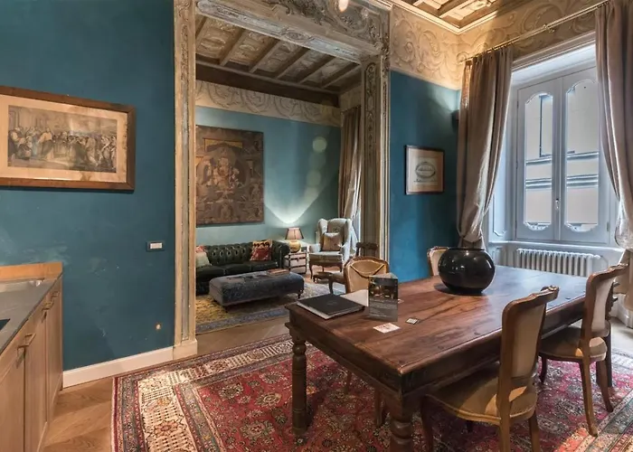 Italianway - Borgonuovo 12 Milano