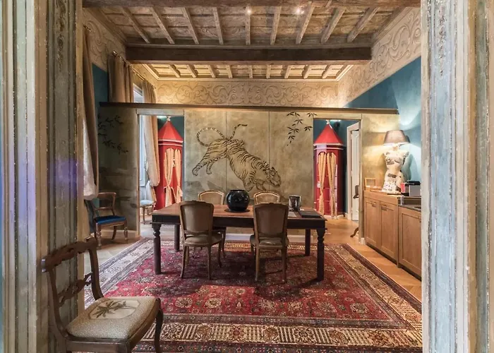 Italianway - Borgonuovo 12 Milano