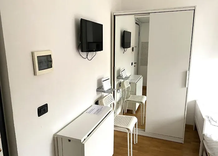 Hostmate - - Sammartini's Stay- דירה *