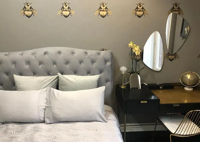 Lippi 42 With Private Garden Milan