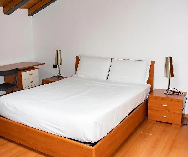 Easy - And Navigli Aparthotel 3*
