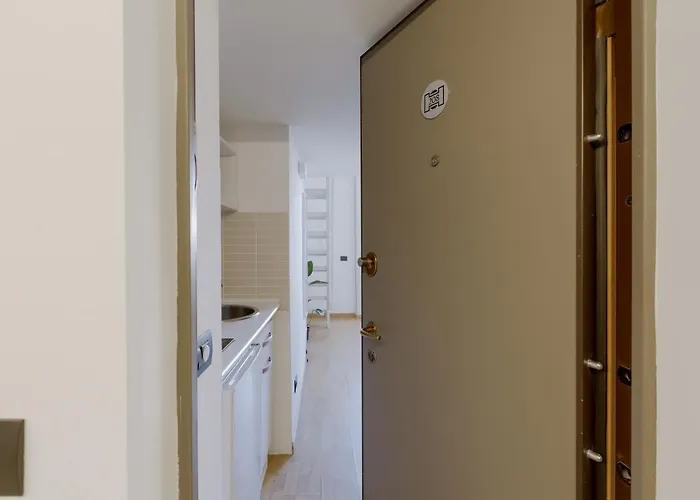 Guesthost - Apts Milano-corso Magenta Milão