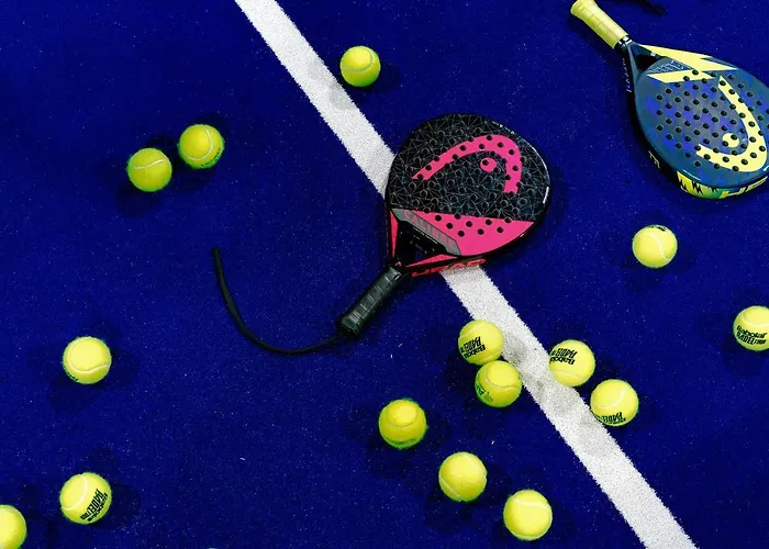 & Urban Padel מלון דירות