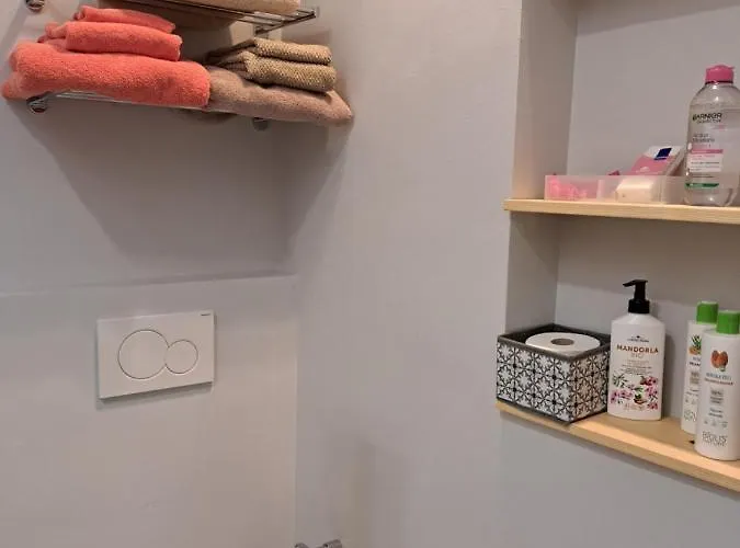 2 Via Fabio Mangone * Milán