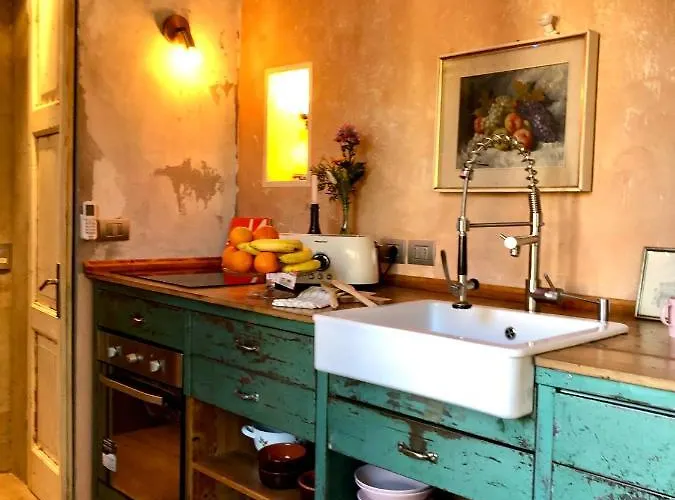 Charming And Design Attic Loft In Coolest Area Navigli Ticinese Appartamento Milano