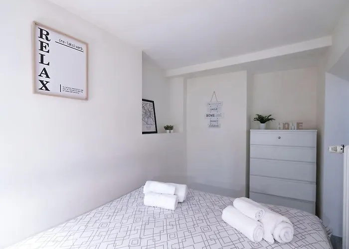 Ambrogio's Nest - Modern Close To Cadorna Station 아파트